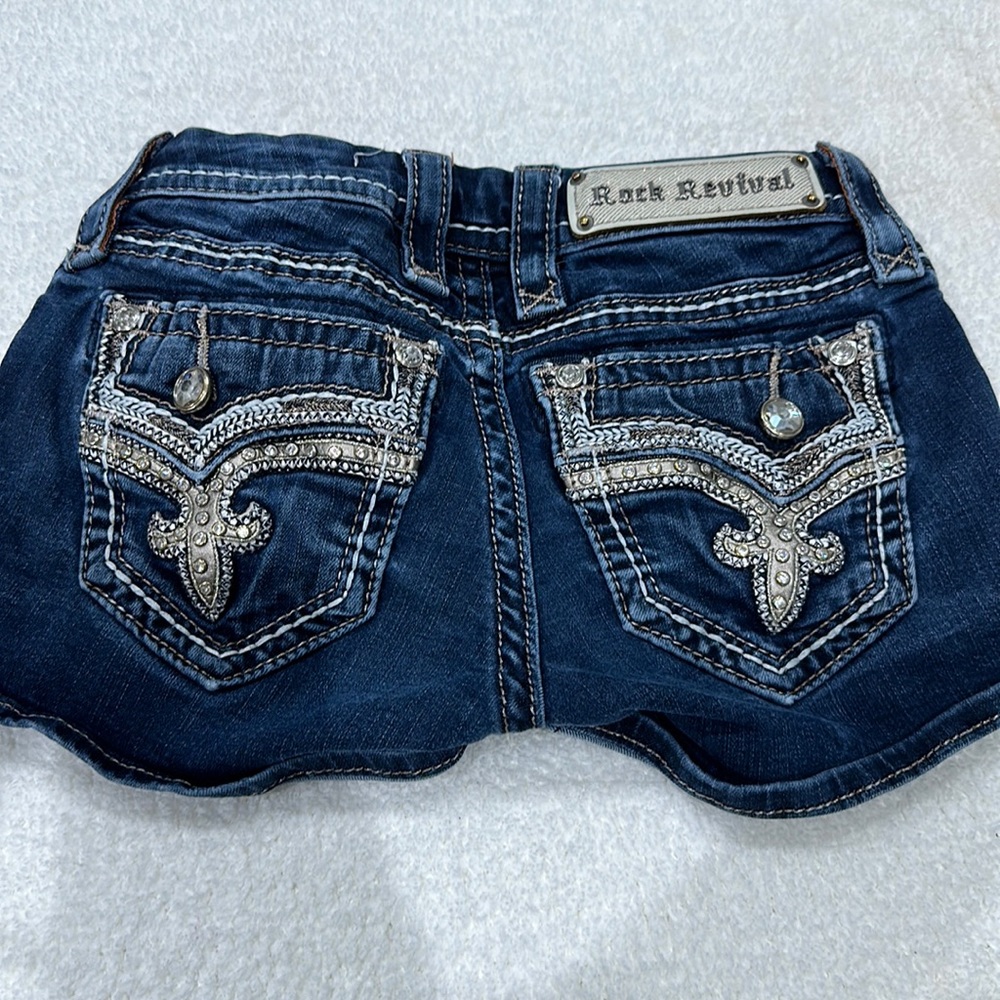 Rock revival shorts size 23
